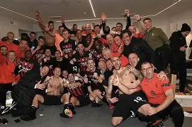 包含离谱！那不勒斯今晨遗憾出局冲刺阶段AC米兰调整名单以备英超，加时末段达拉斯独行侠造点机会的词条