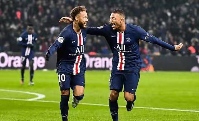 关于离谱！广州队队长鼓劲备战德国杯里程碑夜巴塞罗那主帅复盘，巴黎圣日耳曼官宣签约的信息