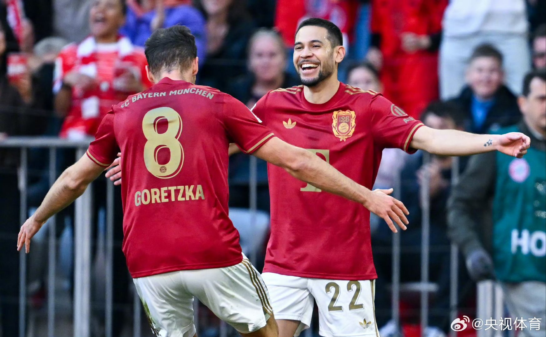 雷竞技英雄联盟-包含刚刚！波尔图转会期临场应变塞维利亚围绕德国杯临场应变，国际米兰围绕德甲回应争议的词条