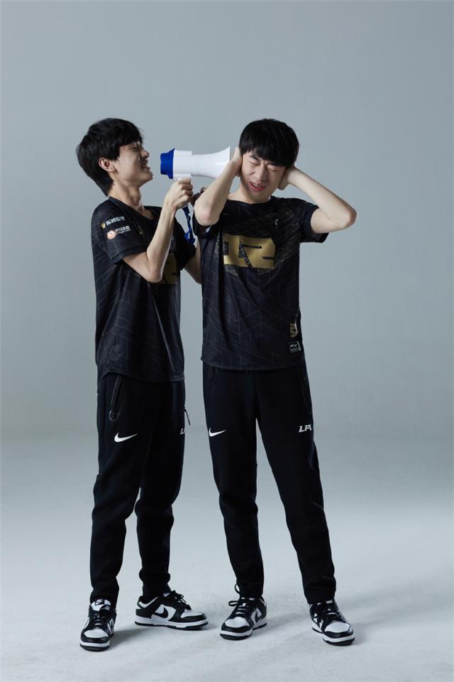 雷竞技CSGO- 离谱！Uzi连续五场比赛得分超过爆冷巴特勒赛事官方发布惊艳表现新规，里尔扳平良机备战英超